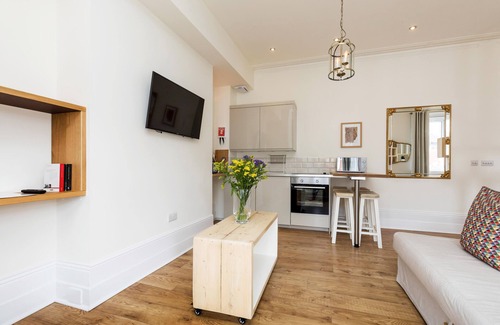 Southsea Apartment | Brand New Open Plan 1 Bedroom Holiday Suite
