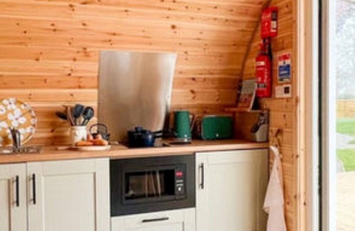 Stillington Cabin | Brand new pod with a hot tub, dogs allowed, in the heart of North Yorkshire.