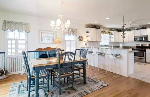 North Beach Haven House | BRAND NEW Pool for 2025 ~ Island Bliss 5BR 3BA Luxury Bayside Beauty ~ Sleeps 12