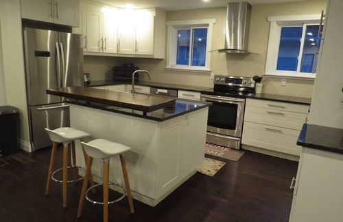 Innisfil Cottage | Brand New Spacious Cottage by Simcoe lake