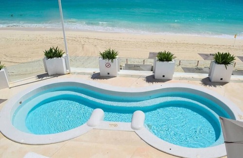 Zona Hotelera Apartment | Brand new studio at the beach, gym, pool, jacuzzi, spa