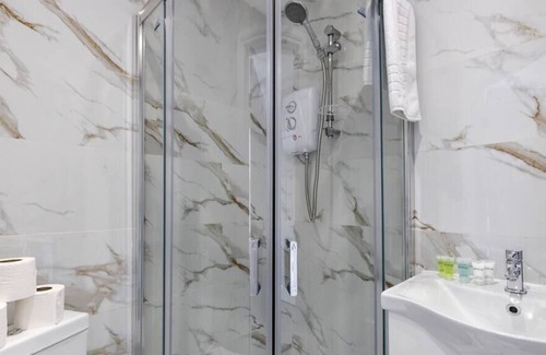 Seven Sisters Apartment | Brand New Stunning and Cosy Studio - Very Central