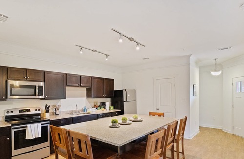 San Marcos House | Brand New to Market 6BD Weekend Getaway