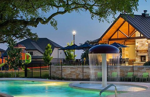 San Antonio House | Brand New Vacation Home near Seaworld & Six Flags, Grill and WiFi.