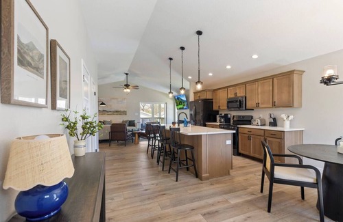 Cedar Falls Apartment | Brand New/walk to Downtown w/Hot tub & fenced yard