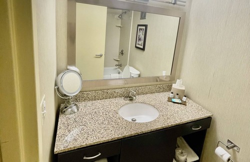 Claymont Hotel | Brandywine Plaza Hotel
