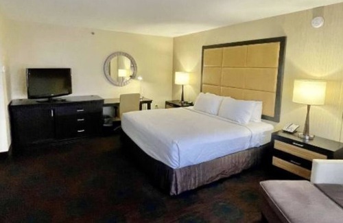 Claymont Hotel | Brandywine Plaza Hotel