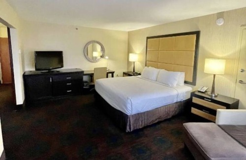 Claymont Hotel | Brandywine Plaza Hotel