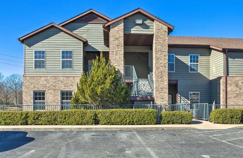 Branson West Apartment | Branson Condo with Balcony on Ledgestone Golf Course