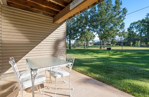 Table Rock House | Branson Vacation Station - Charming 1 BDR Condo in the Middle of Everything