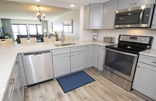 Destin Condo | "Breakers East 502" Gulf Front 2BR/2BA Beach setup included
