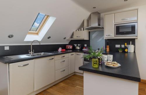 Seaton House | Breakers - Mount Brioni