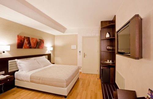 Mosciano Sant'Angelo Hotel | Breaking Business Hotel