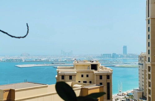 Dubai Marina Apartment | Breathtaking Sea View, Beachfront 2 BDR Apt in JBR