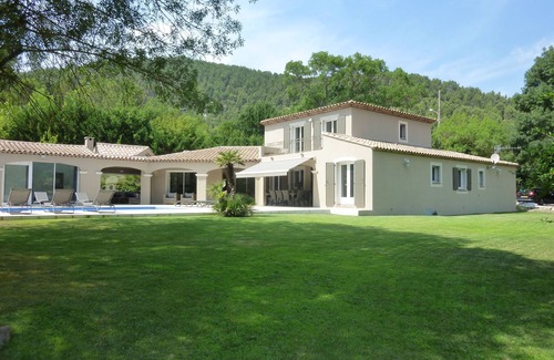 Auriol Villa | Breath in Provence , swimming pool, and Aix-en-Provence