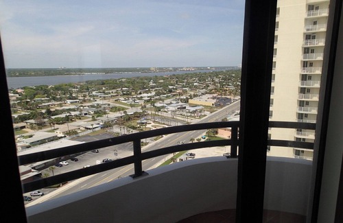 Daytona Beach Shores Condo | Breathtakingly Beautiful, Intoxicating, Titillating, Relaxing, To Be Happy !