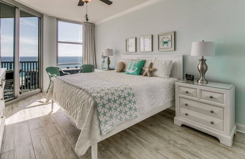 Pensacola Beach Condo | Breathtaking Gulf Views, Beautiful 2/2 Condo at Emerald Dolphin