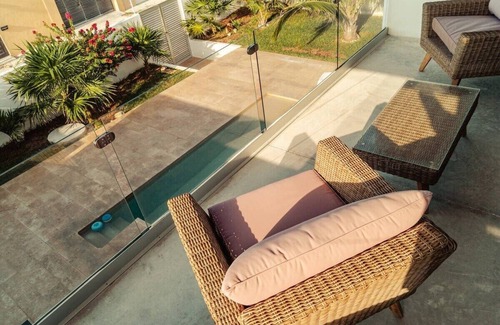 Chelem Villa | Breathtaking loft-style 3BR beach Villa, feel the