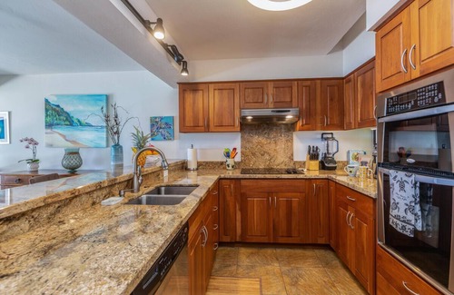Princeville Condo | Breathtaking Oceanfront Sunset-Bali Hai Views, A/C + Hideaways Beach Surf Below