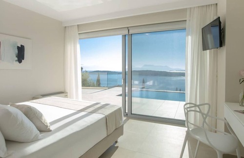 Perigiali Villa | Breathtaking panoramic view in New Villa Theia, close to the beach