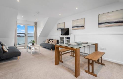 Oban Apartment | Breathtaking Sea Views - Luxury 2 BD Apt