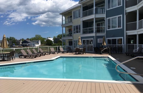 Chincoteague Villa | Breathtaking views of the Sunset!
