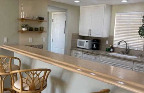 Palm Desert Condo | Breathtaking Views on the 18th Greeen!