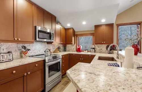 Historic District Condo | Breckenridge CO | Main Street Junction | 3 Bedroom