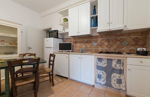 Villanova Villa | Breeze & Sea, The Little White Houses