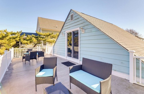 Broadkill Beach House | BREEZY BUNGALOW - 4 BD, 2BA - Sleeps 8 - Rooftop Deck