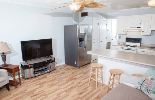 Tybee Island Condo | Breezy Palms on the Bay! Dolphins, Pool, SB&RC Beachfront Condos