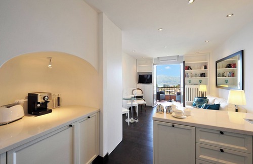 Azzano Apartment | Brentano Elegante, Tremezzina (Mezzegra), Italy