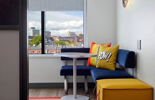 Portland House | Brews, Art & Fun! Downtown Stay Right in the Heart of Portland!