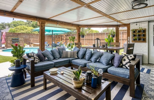 Lake Highlands House | Briarhurst Cottage - Central Dallas Home with Pool