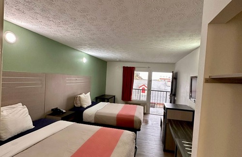 Pigeon Forge Hotel | Briarstone Inn