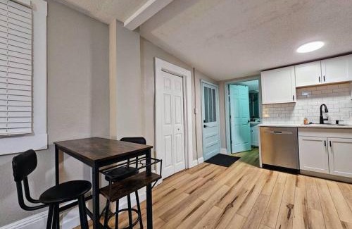Bristol Apartment | Brickhaven Studio, 1880's Detached Kitchen turned Studio!
