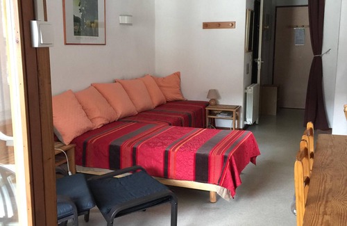 Brides-les-Bains Apartment | Brides les Bains Studio 28m² luminous great comfort with private PARKING