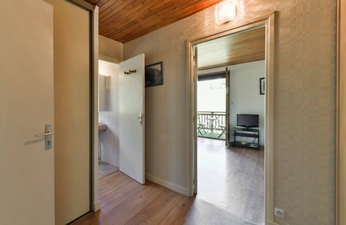 La Perriere Apartment | BRIDES LES BAINS spa. Village 1km5 from the city center.