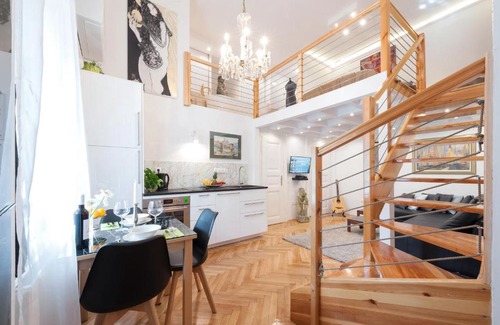 Budavar Apartment | Bridge & Castle Art Apartman