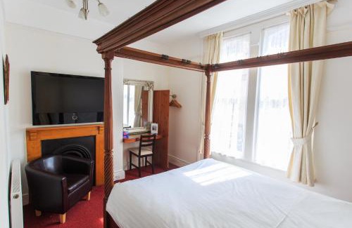 Tiverton House | Bridge Guest House