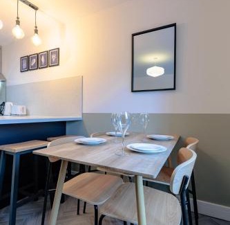Skinningrove Apartment | Bridge House Court