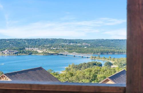 Kimberling City House | Bridge View Boat House at Table Rock Lake