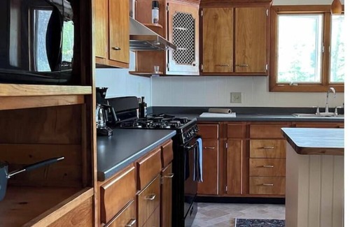 Deer Isle Apartment | Bridge view w/beach& boat access