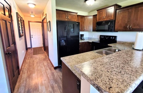 Spirit Lake Villa | Bridges Bay Vacation Cabin 265