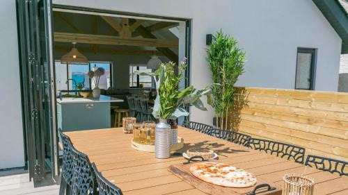 Rhosneigr House | Brig y Don