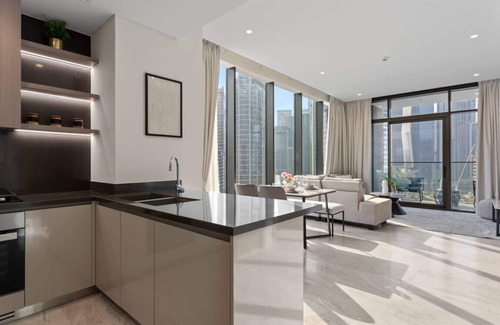Downtown Dubai Apartment | Bright 1 Bedroom w/Burj Khalifa view in Peninsula