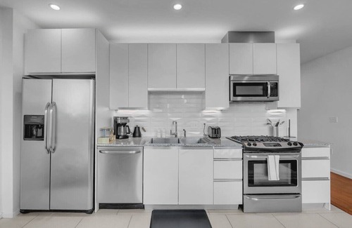 Downtown Tulsa Apartment | Bright 1BR Near BOKCenter-Gym,Lounge,Balcony,PetOK