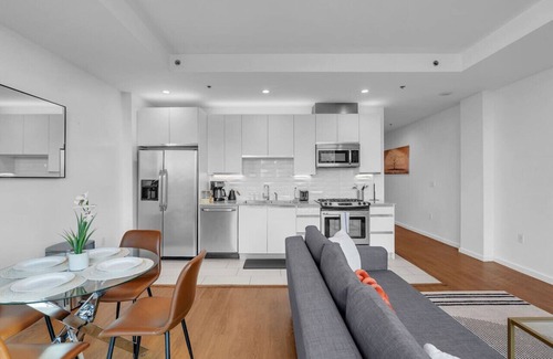Downtown Tulsa Apartment | Bright 1BR Near BOKCenter-Gym,Lounge,Balcony,PetOK