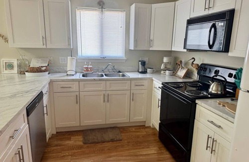 Surfside Beach Apartment | Bright 2 Bedroom 2 Bath Minutes To Beach