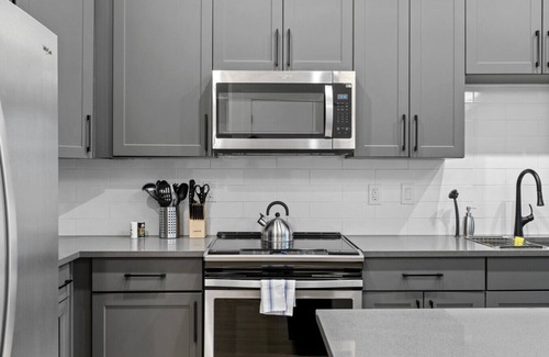 Five Points South Apartment | Bright 2-Bedroom Condo in Downtown with Parking